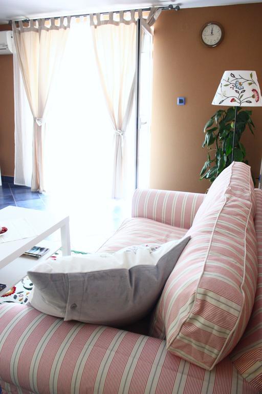 Apartment City View Σίμπενικ Δωμάτιο φωτογραφία